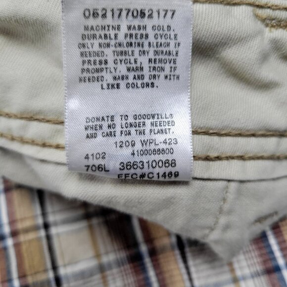 Levi’s Cargo Shorts Size 36 Plaid 100% Cotton Tan White Brown 11” Inseam - Picture 7 of 11